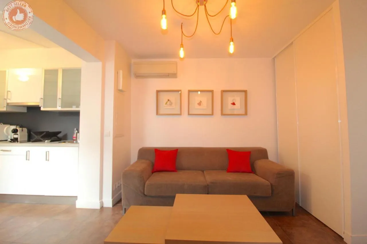 Alc - Jj481 - 9 Min Palais And Beaches 戛纳